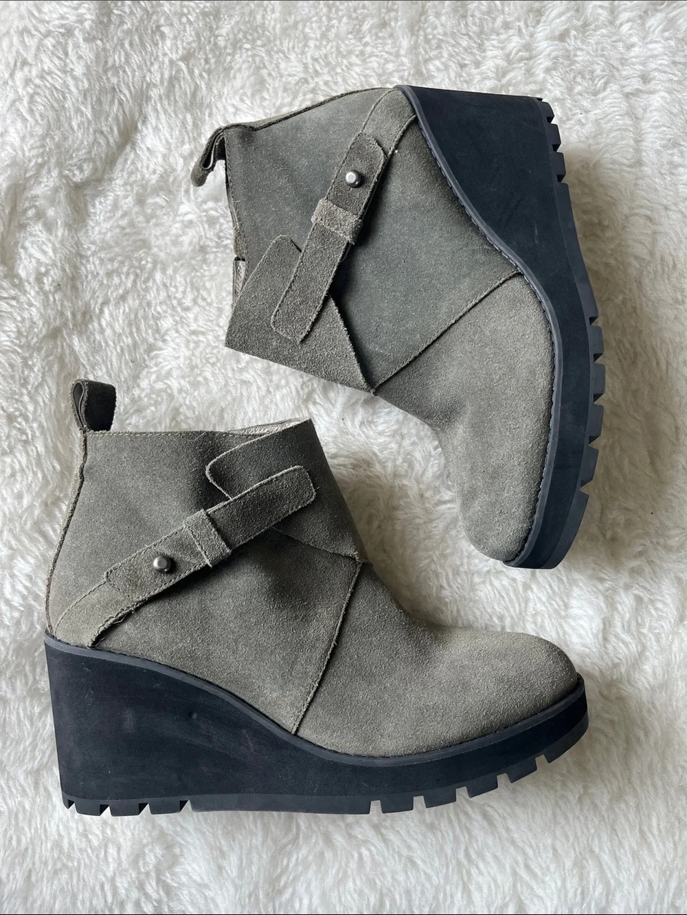 Eileen Fisher Tinker Olive Gray Green Moss Suede Wedge Ankle Boots size 9.5